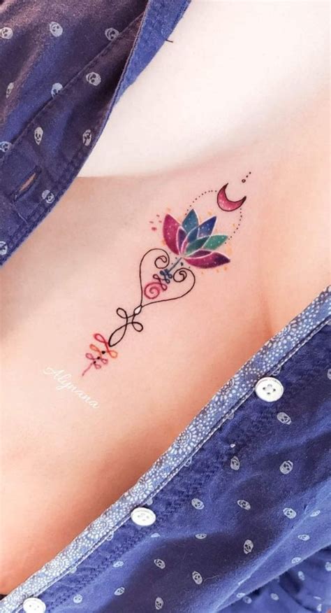 tatuajes para mujer en los pechos|Los mejores tatuajes en el pecho para mujer 